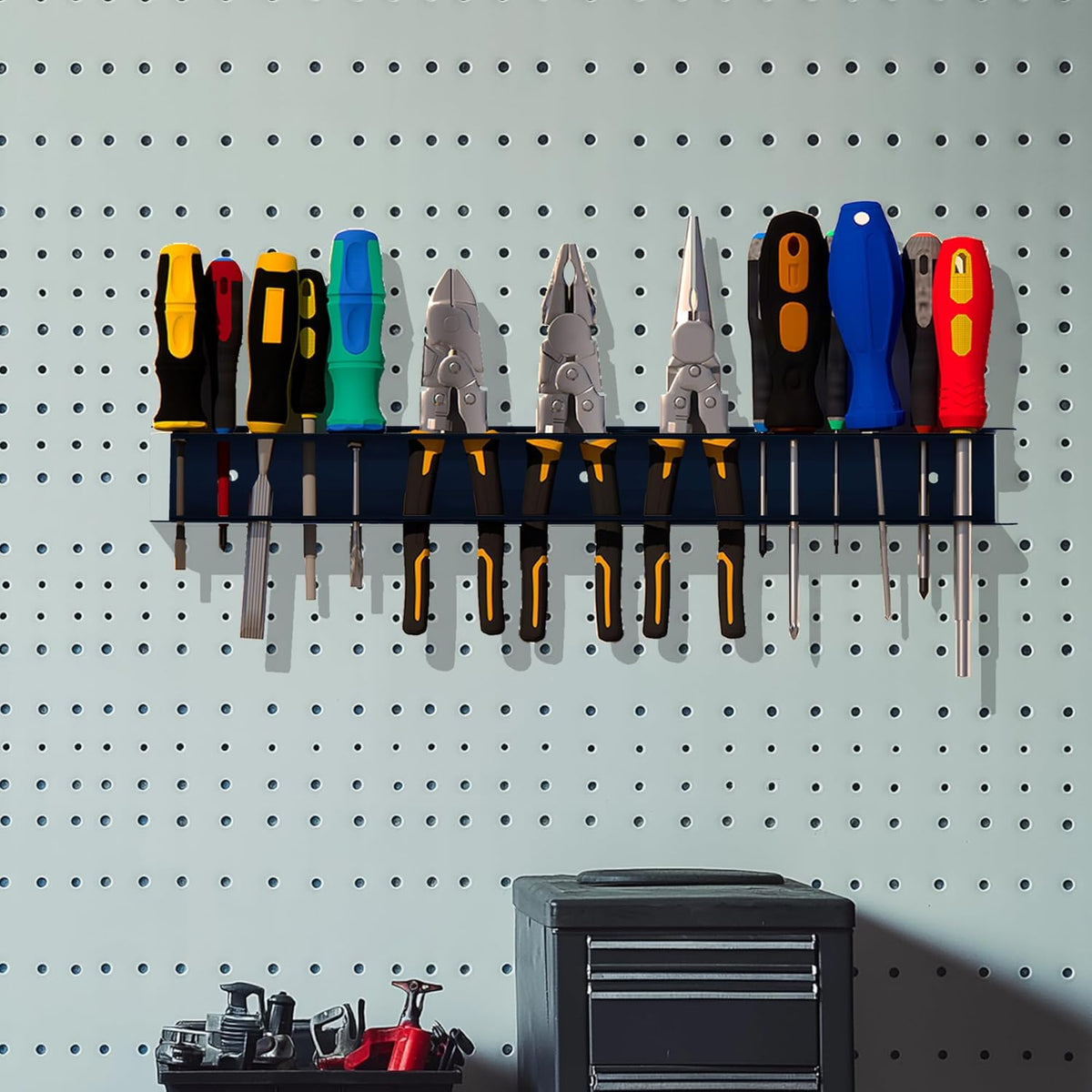 Screwdriver Organizer, Pliers Rack, Heavy Duty Wall Mounted Tool Storage Rack, Hand Tools Organizer, Metal Organizer for Garage Workshop, Garage Wall Mount，15.75 Inch