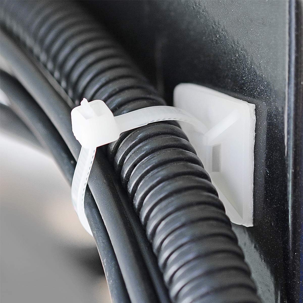 200pcs 3/4" 3M Back-Glue Self Adhesive White Strong Cable Zip Tie Mounts with 8" Ties, Screws, Outdoor Sticky Wire Fasteners Cable Clips Management Anchors Organizer Holders Squares