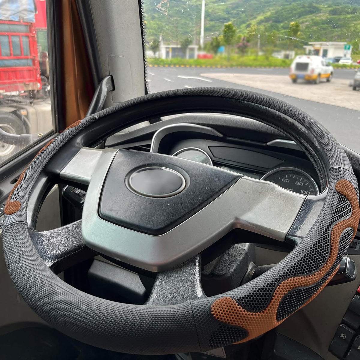 PINCTROT XL Size 17.5-18 Inch Comfy Grip Steering Wheel Cover for Semi Truck, Fits RV, Big Rig Trucker, 18 Wheeler and Classic Cars, Anti-Slip Design 17.5-18 Inch(Silicone Brown)