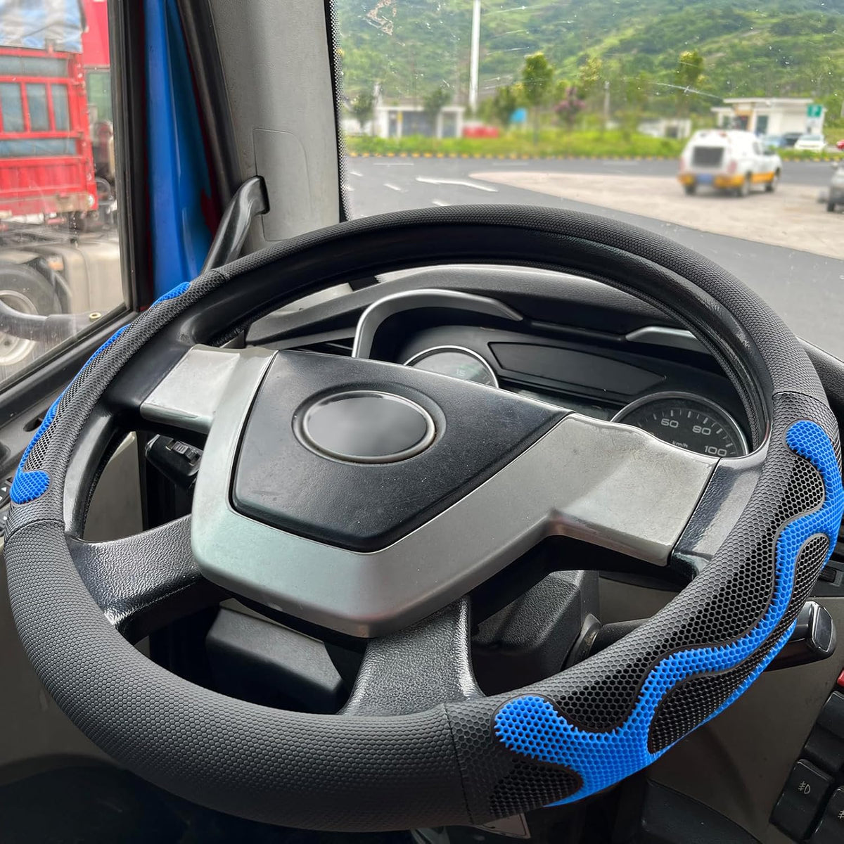 PINCTROT XL Size 17.5-18 Inch Comfy Grip Steering Wheel Cover for Semi Truck, Fits RV, Big Rig Trucker, 18 Wheeler and Classic Cars, Anti-Slip Design 17.5-18 Inch(Silicone Blue)