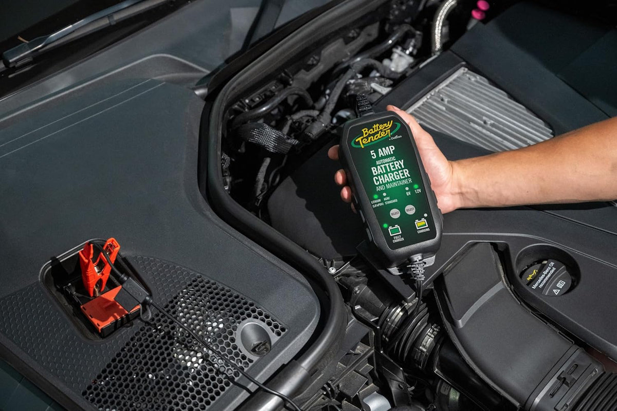 Battery Tender 5 AMP 12V Battery Charger and Maintainer - Automotive Smart Automatic Battery Charger for Cars SUVs and Trucks -Lead Acid, AGM, Gel, & Lithium - 022-0186G-DL-WH