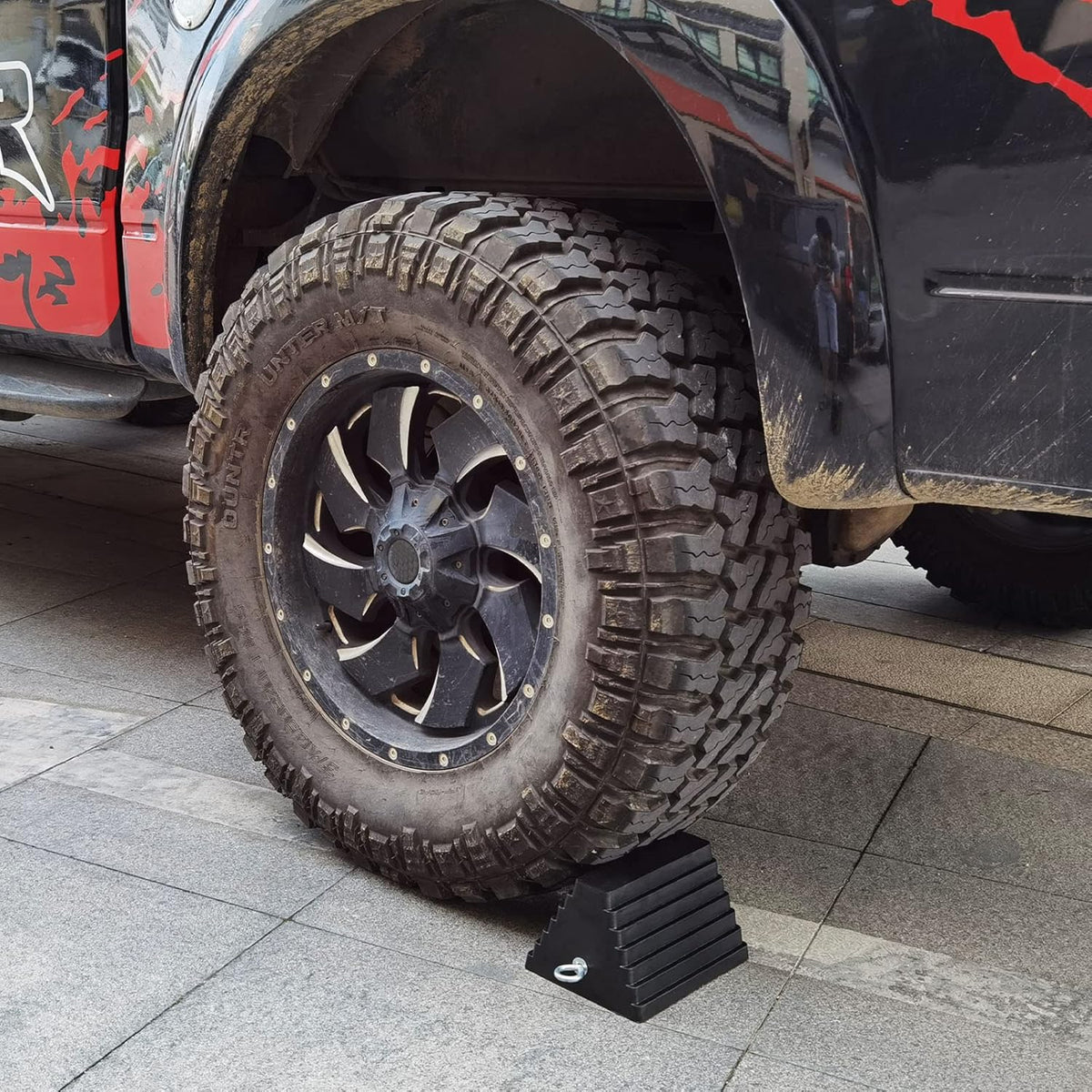 ROBLOCK 2 Pack Wheel Chocks Rubber Heavy Duty Black with Eyebolt, 9" Length x 7.1" Width x 5.5" Height, for Cars, RVs, Trucks, Trailers, and Vehicles, Anti-Slip Design Tire Chock for All Weather Use